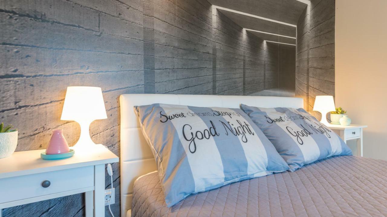 Brand New Studio With Terrace & Parking دوبروفينك المظهر الخارجي الصورة